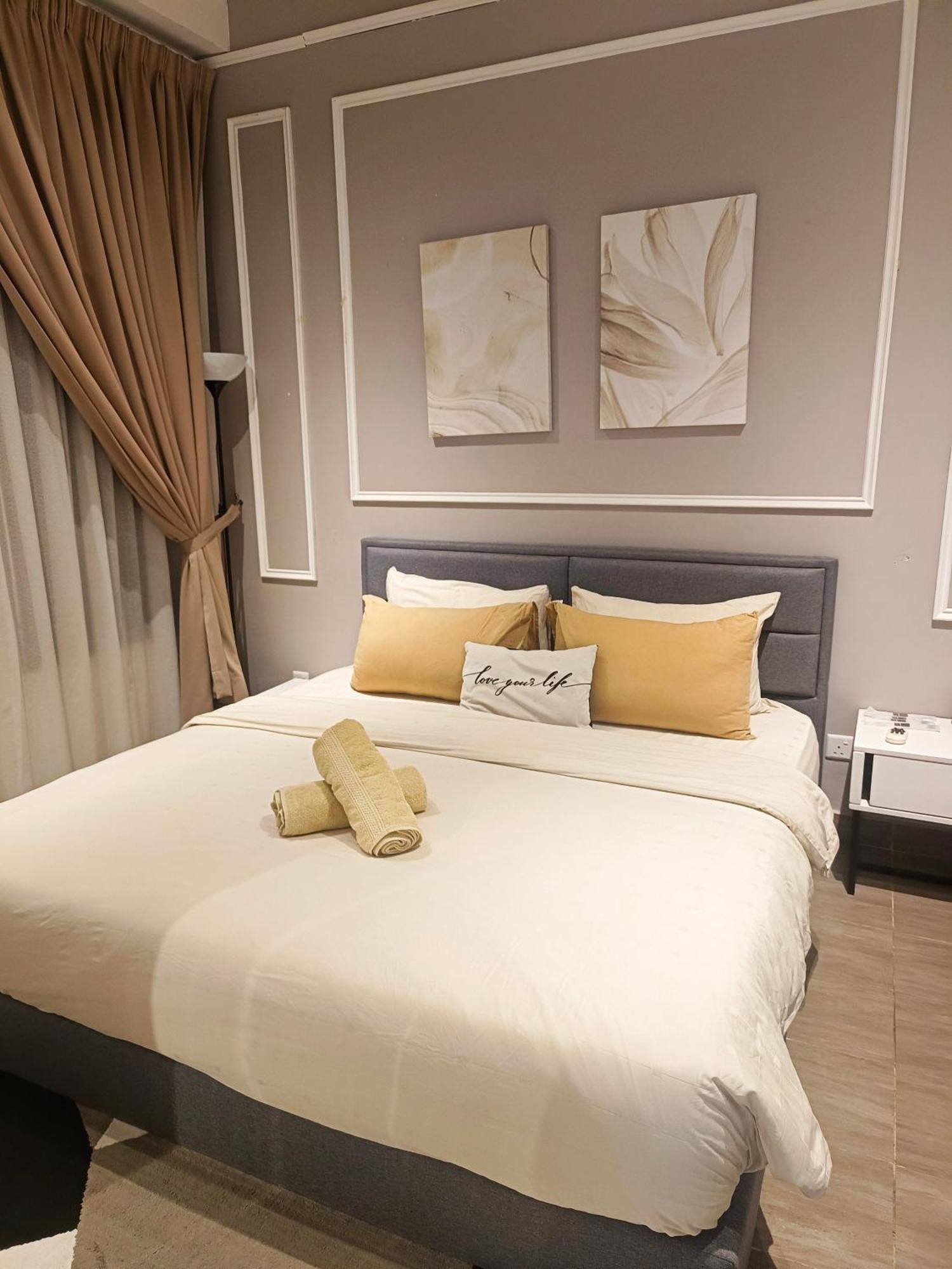 One Bedroom Troika Kota Bharu By Aghome, Modern Design Exterior foto
